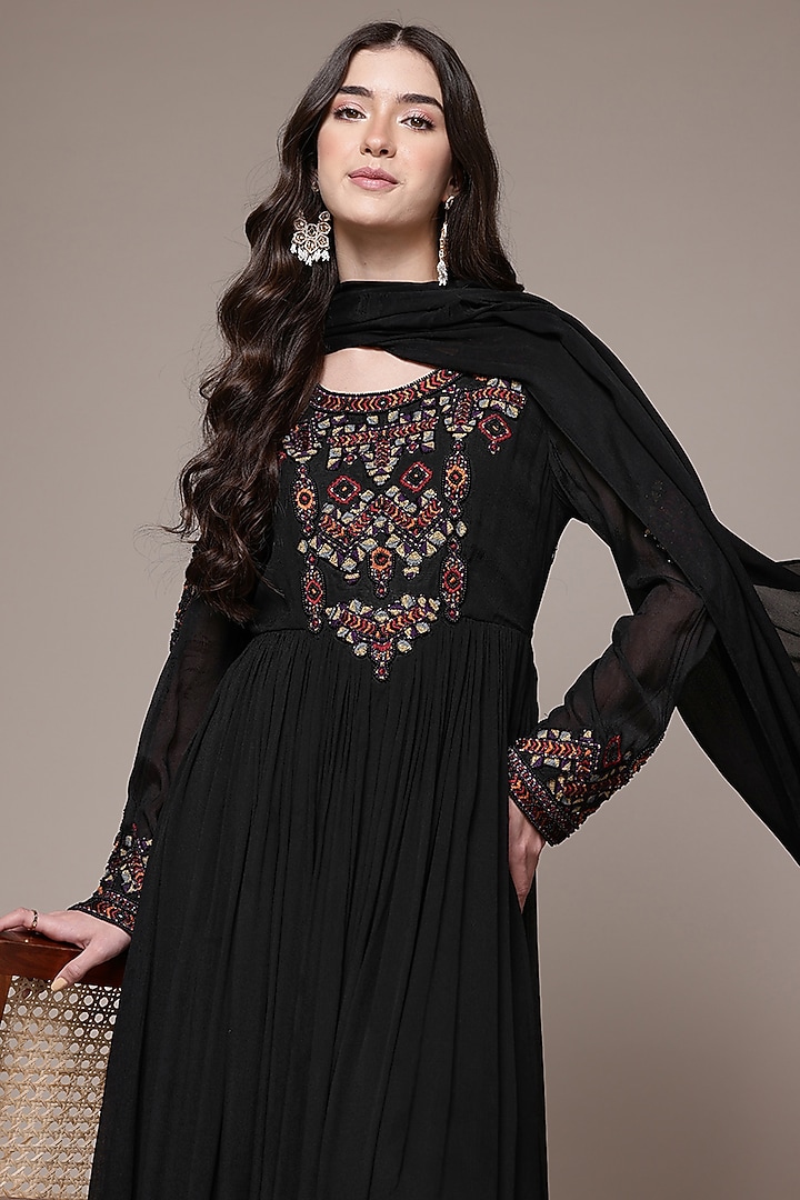 Black Viscose Kurta Set by Ritu Kumar at Pernia's Pop Up Shop