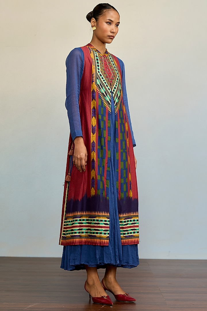 Red Cotton Amazon Kurta With Shrug by Ritu Kumar at Pernia's Pop Up Shop