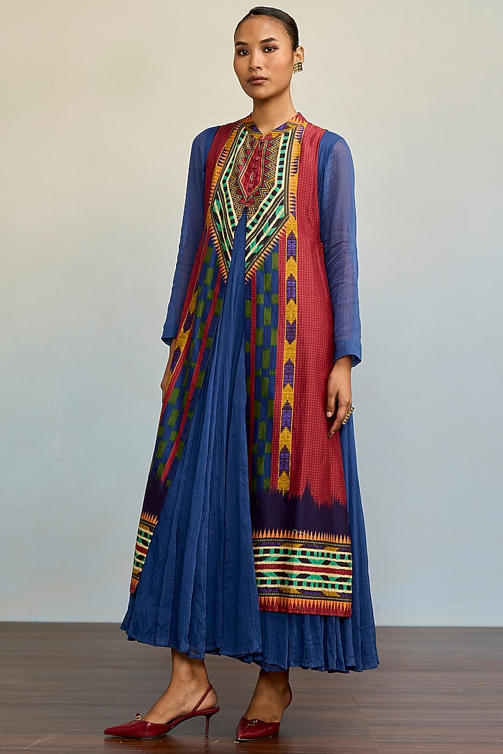 Red Cotton Amazon Kurta With Shrug by Ritu Kumar at Pernia's Pop Up Shop