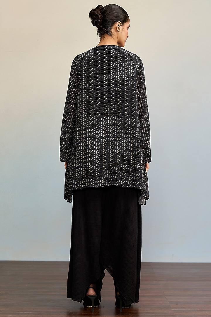 Black Rayon Crepe Kurta by Ritu Kumar at Pernia's Pop Up Shop