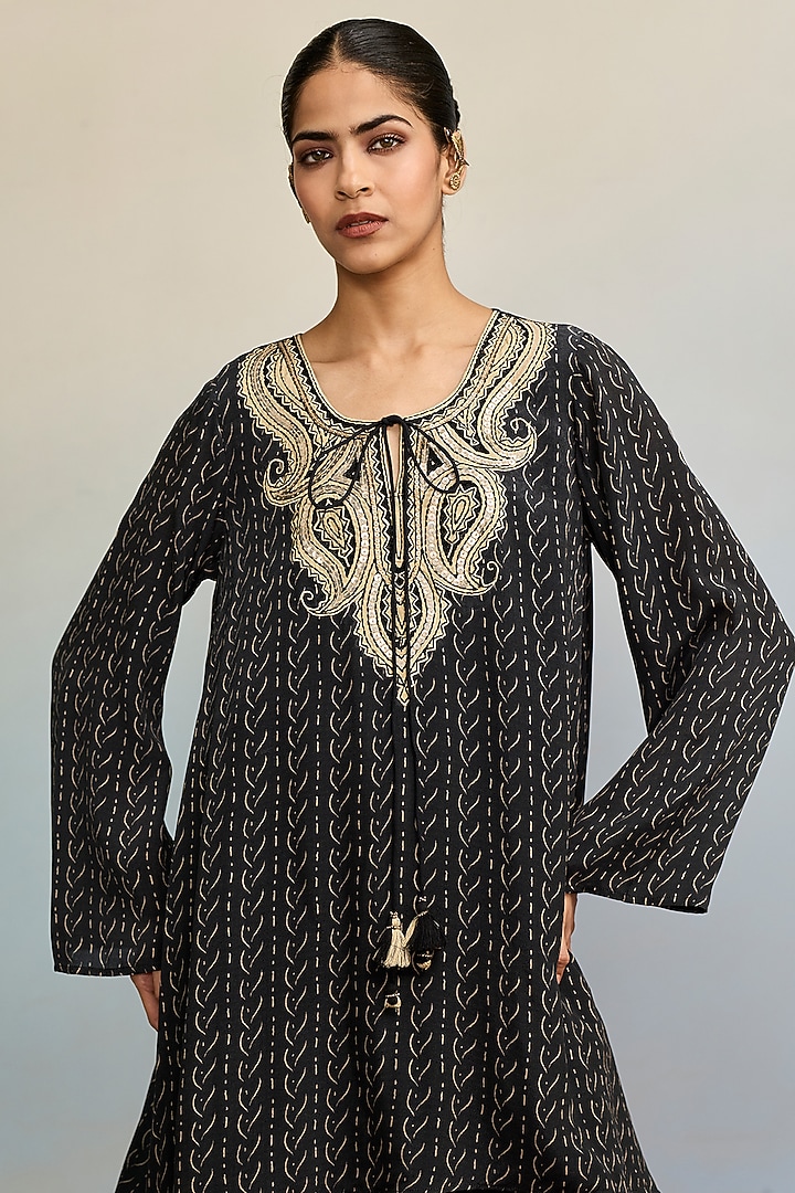 Black Rayon Crepe Kurta by Ritu Kumar at Pernia's Pop Up Shop