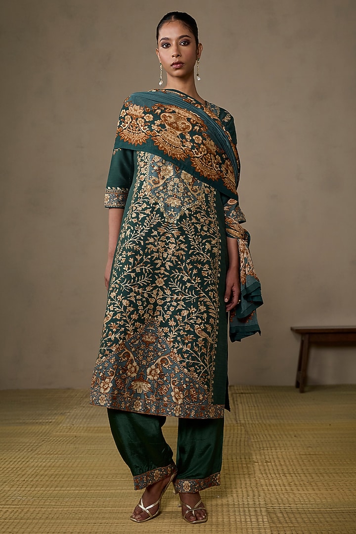 Emerald Green & Beige Silk Chanderi Floral Kurta Set by Ritu Kumar at Pernia's Pop Up Shop