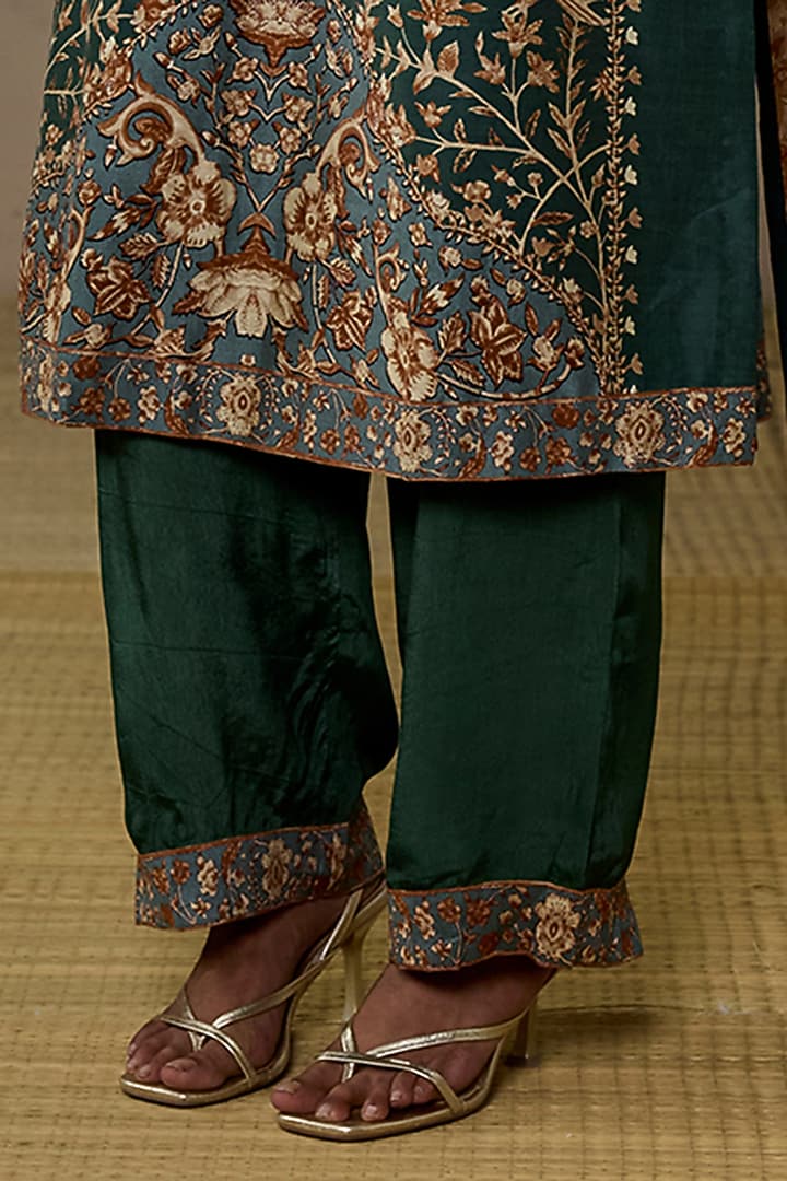 Emerald Green & Beige Silk Chanderi Floral Kurta Set by Ritu Kumar at Pernia's Pop Up Shop