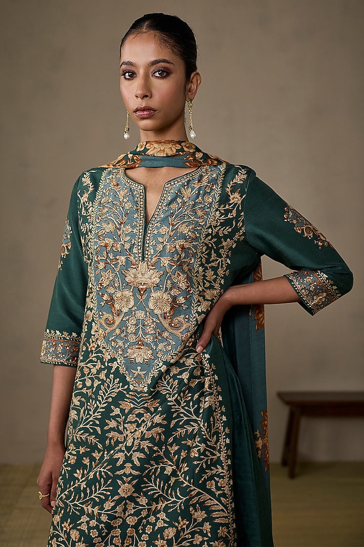 Emerald Green & Beige Silk Chanderi Floral Kurta Set by Ritu Kumar at Pernia's Pop Up Shop