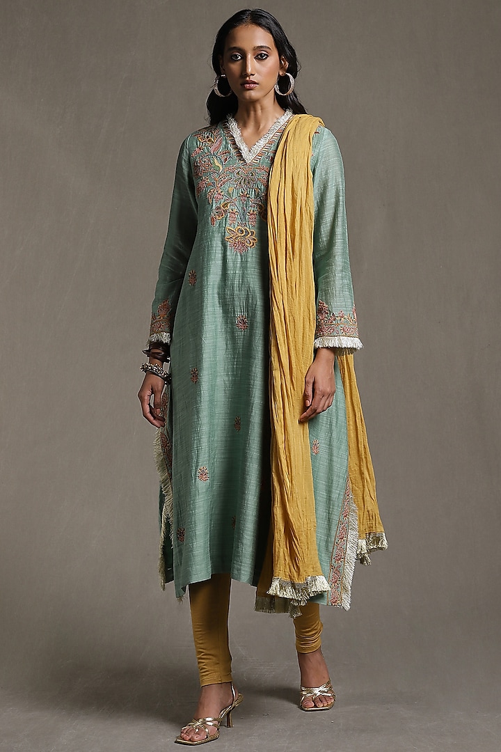 Green Embroidered Kurta Set by Ritu Kumar at Pernia's Pop Up Shop