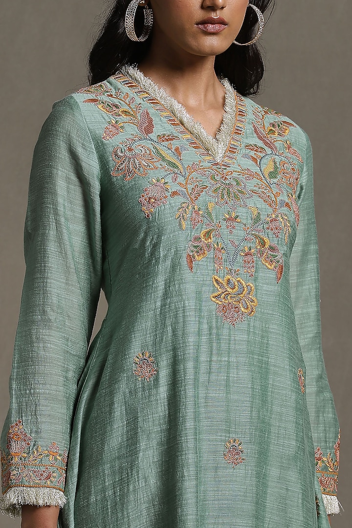 Green Embroidered Kurta Set by Ritu Kumar at Pernia's Pop Up Shop