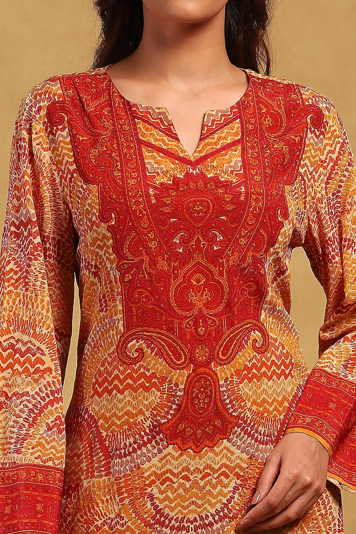 Beige Viscose Crepe Paisley Printed Kurta Set by Ritu Kumar at Pernia's Pop Up Shop