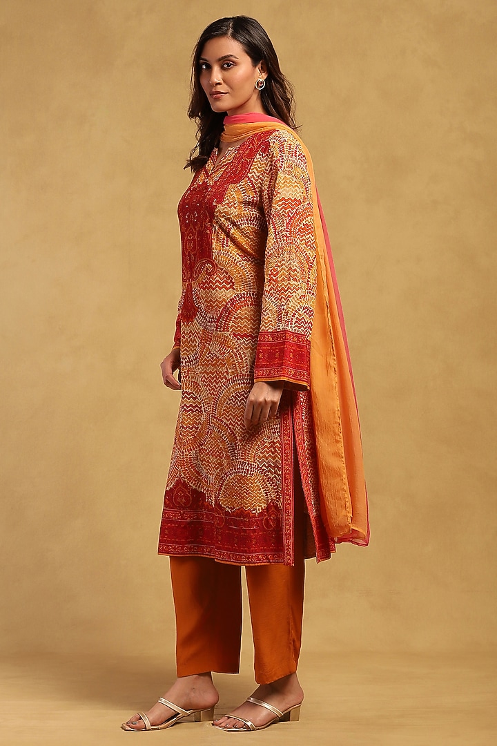 Beige Viscose Crepe Paisley Printed Kurta Set by Ritu Kumar at Pernia's Pop Up Shop