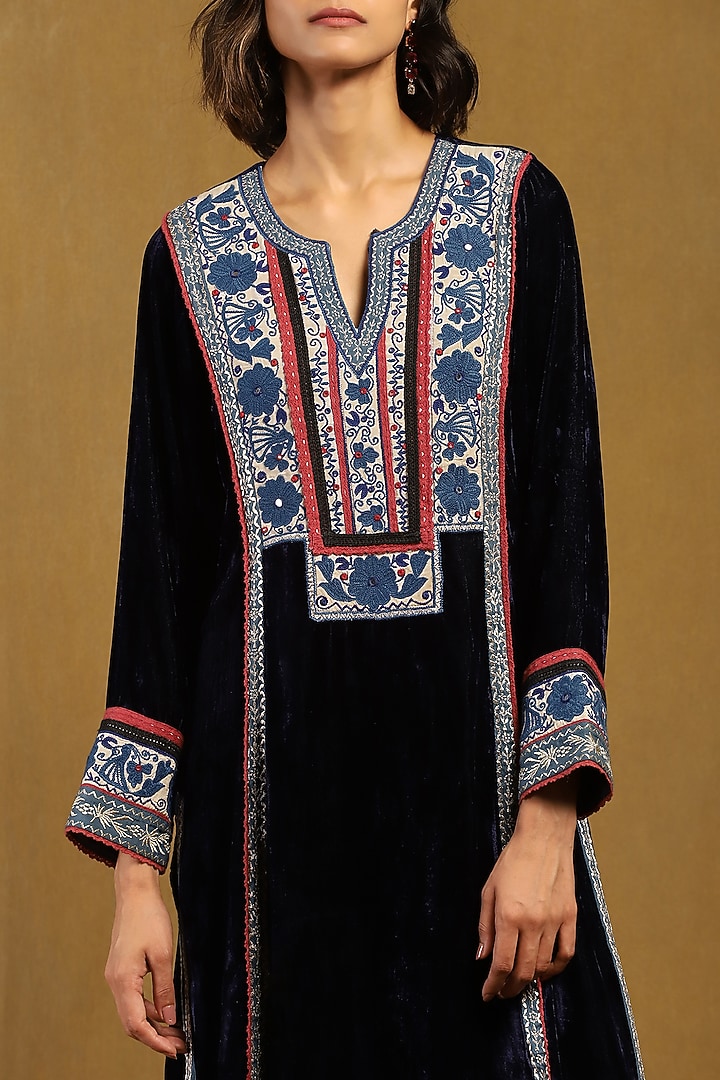 Blue Silk Velvet Kurta Set by Ritu Kumar at Pernia's Pop Up Shop