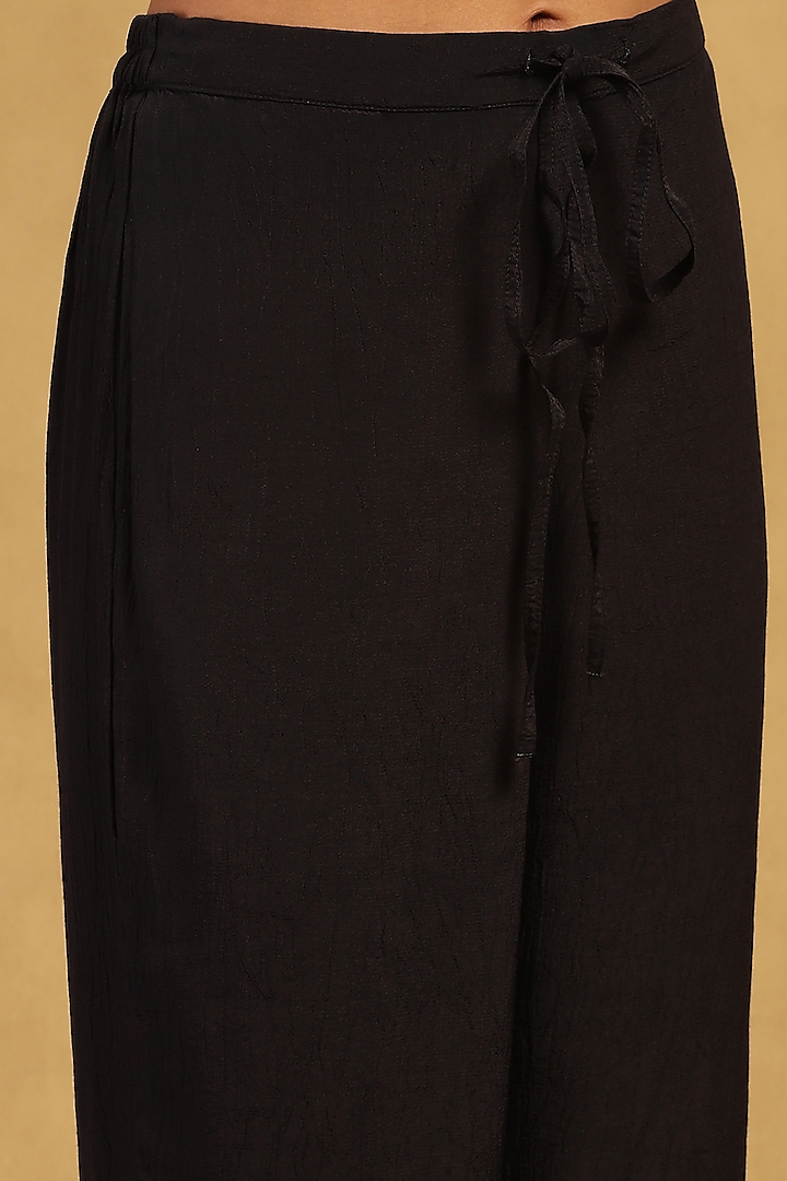Black Viscose Crepe Geometric Printed Kurta Set by Ritu Kumar at Pernia's Pop Up Shop