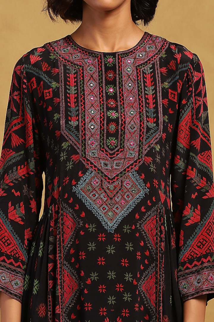 Black Viscose Crepe Geometric Printed Kurta Set by Ritu Kumar at Pernia's Pop Up Shop