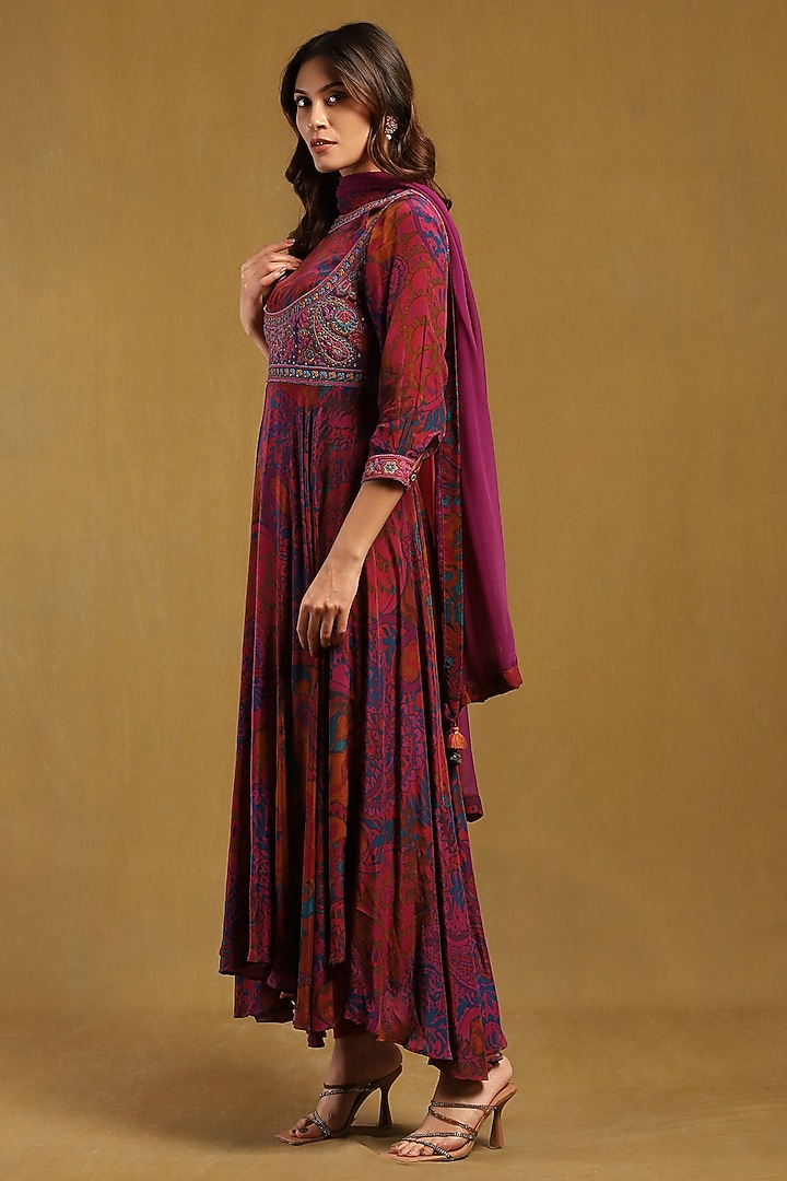 Pink Viscose Crepe Paisley Printed Kurta Set by Ritu Kumar at Pernia's Pop Up Shop