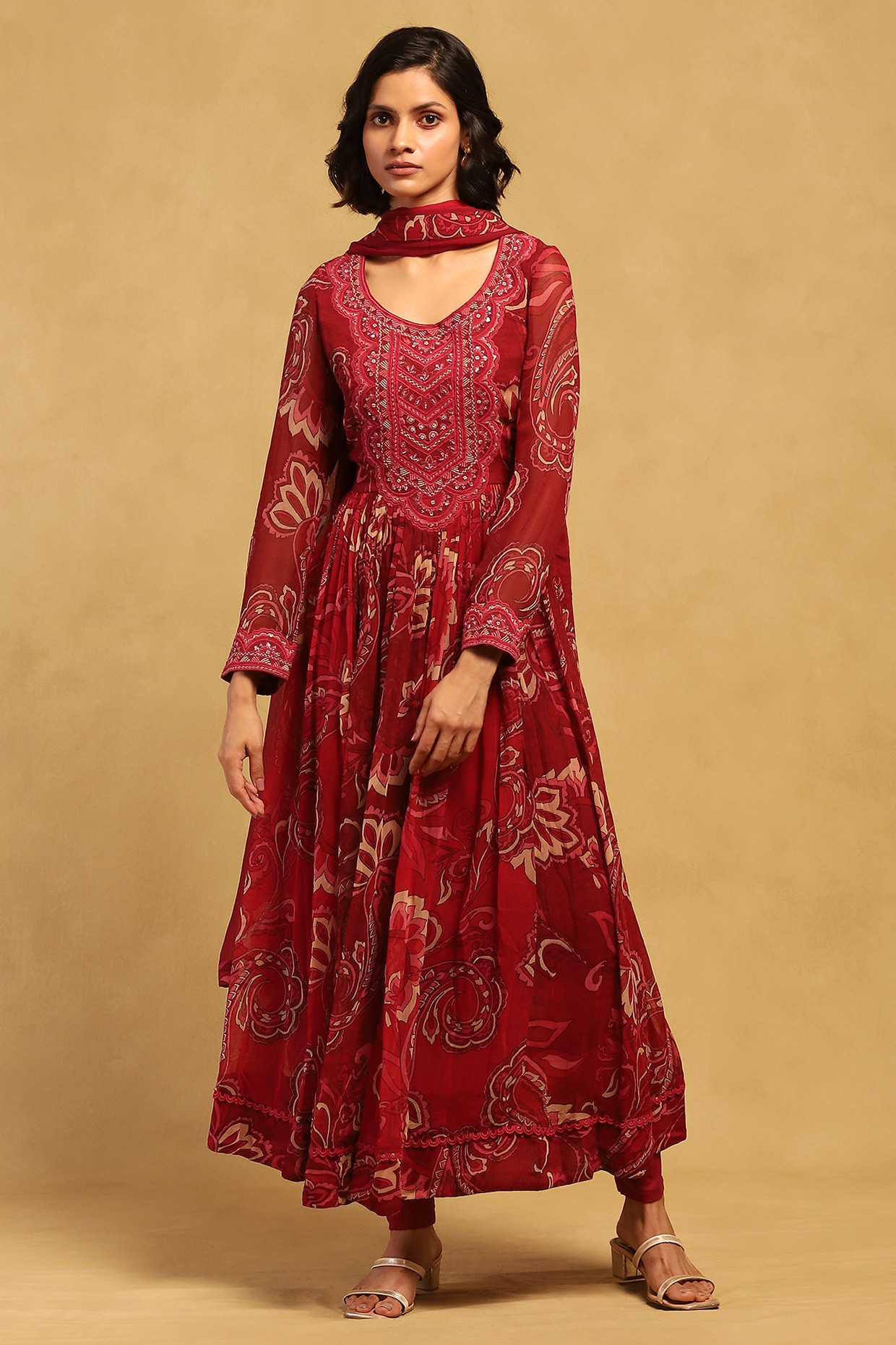 Red Viscose Crepe Floral Printed Kurta Set by Ritu Kumar at Pernia's ...