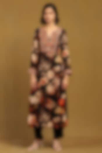 Black Silk Velvet Floral Printed Kurta Set by Ritu Kumar at Pernia's Pop Up Shop