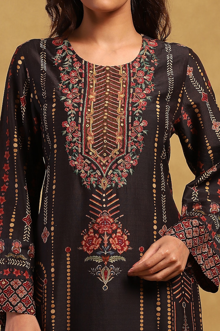 Black Cotton Voile Floral Printed Kurta Set by Ritu Kumar at Pernia's Pop Up Shop