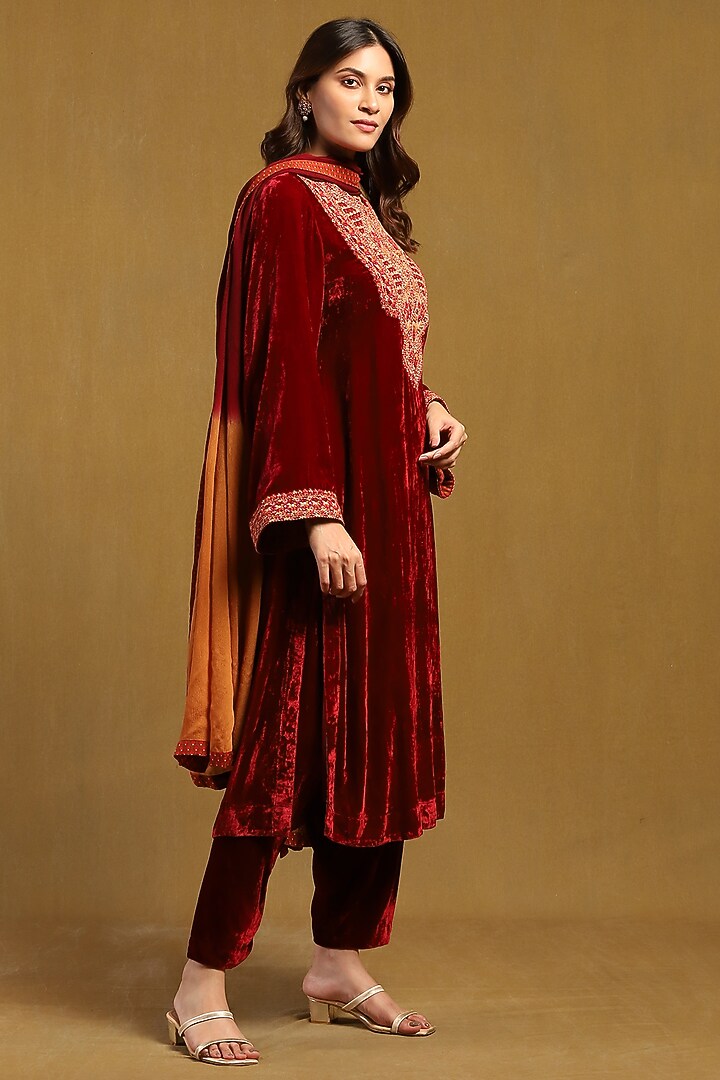 Red Silk Velvet Kurta Set by Ritu Kumar at Pernia's Pop Up Shop