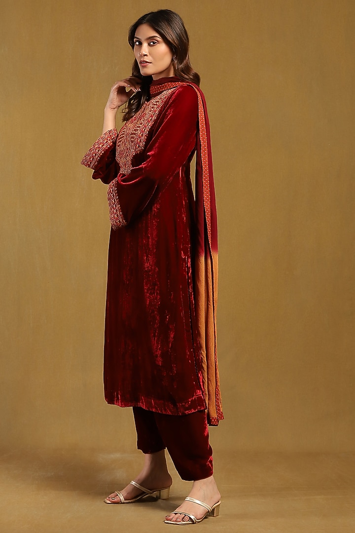 Red Silk Velvet Kurta Set by Ritu Kumar at Pernia's Pop Up Shop