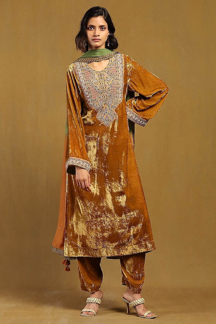 Mustard Yellow Silk Velvet Kurta Set by Ritu Kumar at Pernia's Pop Up Shop