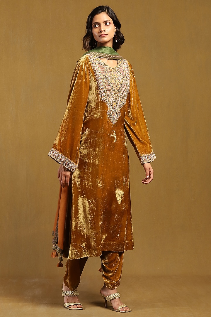 Mustard Yellow Silk Velvet Kurta Set by Ritu Kumar at Pernia's Pop Up Shop