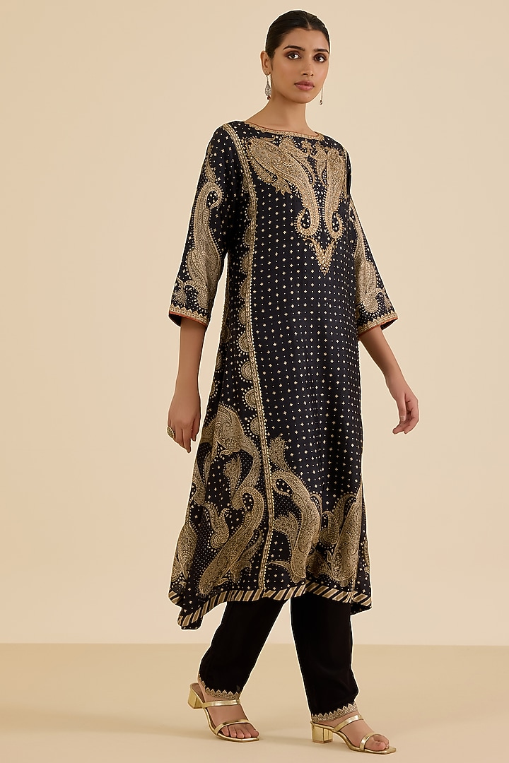 Black & Beige Murshidabad Silk Paisley Printed Kurta Set by Ritu Kumar at Pernia's Pop Up Shop