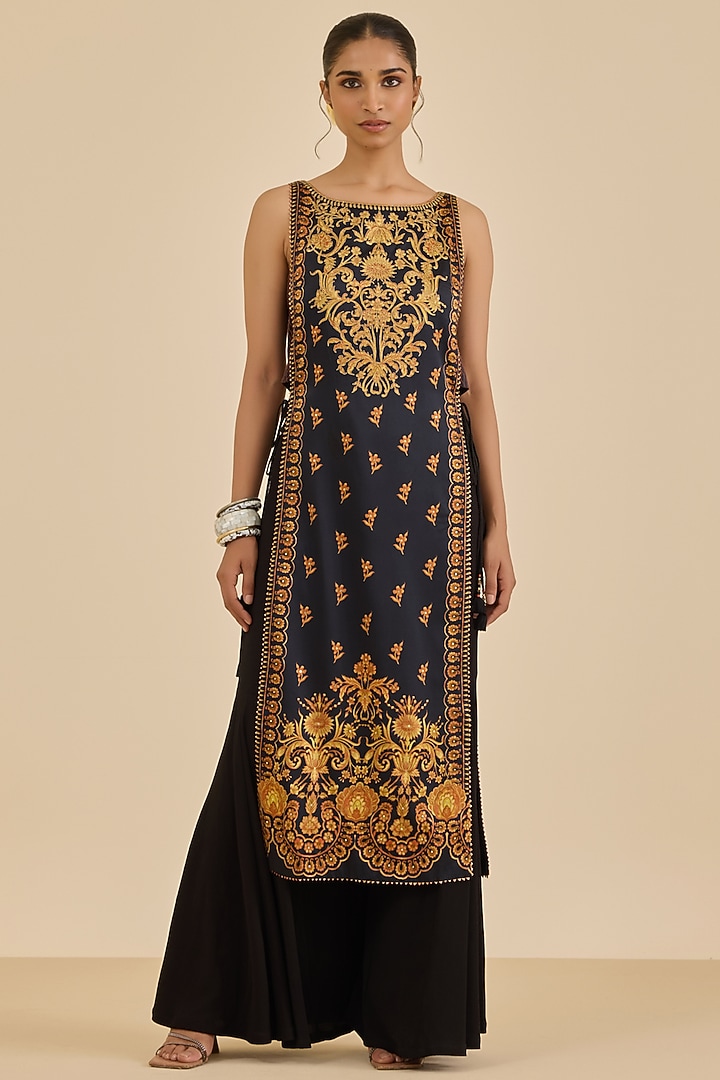 Black Bubble Georgette Gharara Set by Ritu Kumar at Pernia's Pop Up Shop