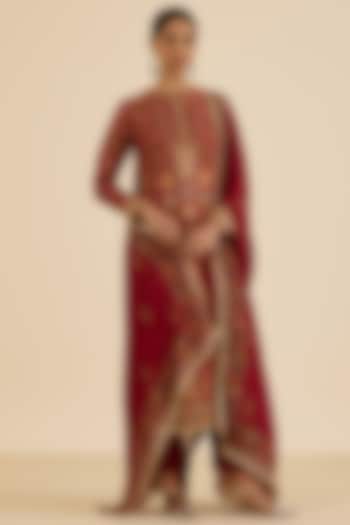 Burgundy Silk Crepe Floral Printed & Hand Embroidered Kurta Set by Ritu Kumar at Pernia's Pop Up Shop