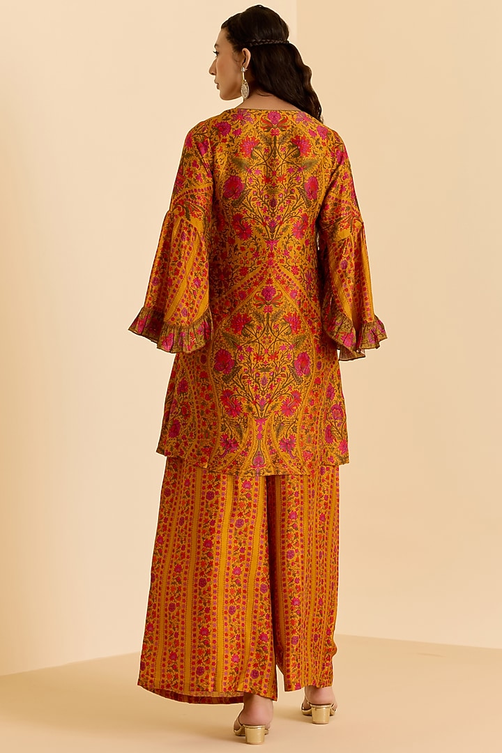 Yellow Murshidabad Silk Floral Printed Kurta Set by Ritu Kumar at Pernia's Pop Up Shop