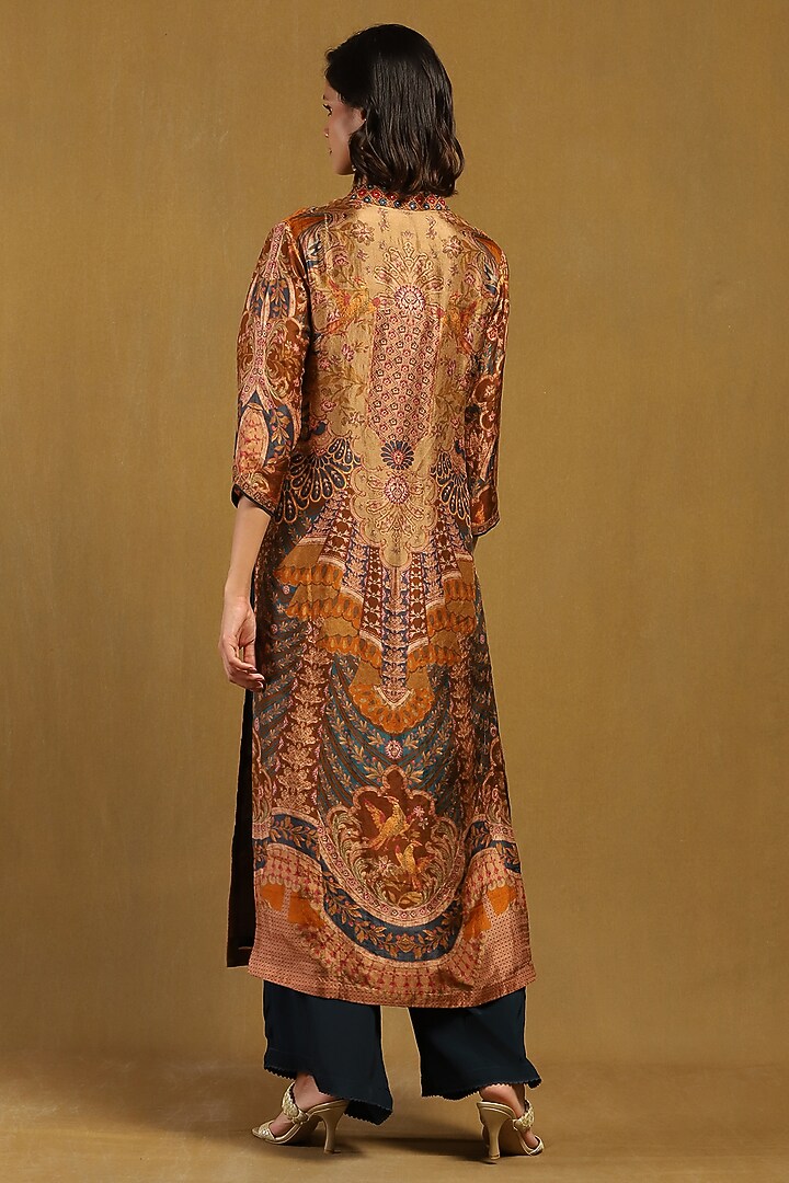 Indigo & Beige Murshidabad Silk Embroidered Kurta Set by Ritu Kumar at Pernia's Pop Up Shop
