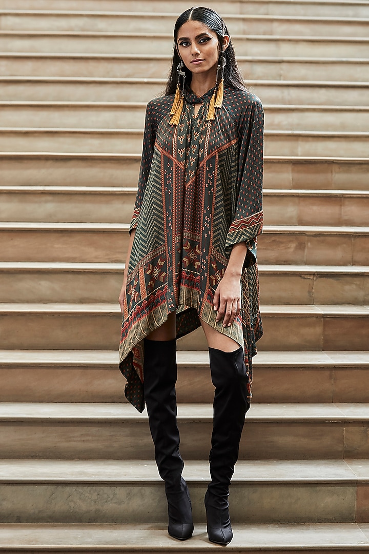 Emerald Green Printed Asymmetric Kurta by Ritu Kumar at Pernia's Pop Up Shop