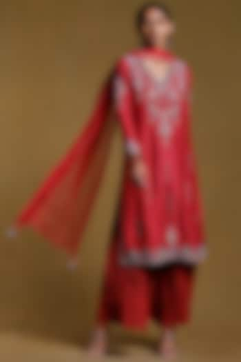 Red Embroidered Kurta Set by Ritu Kumar at Pernia's Pop Up Shop