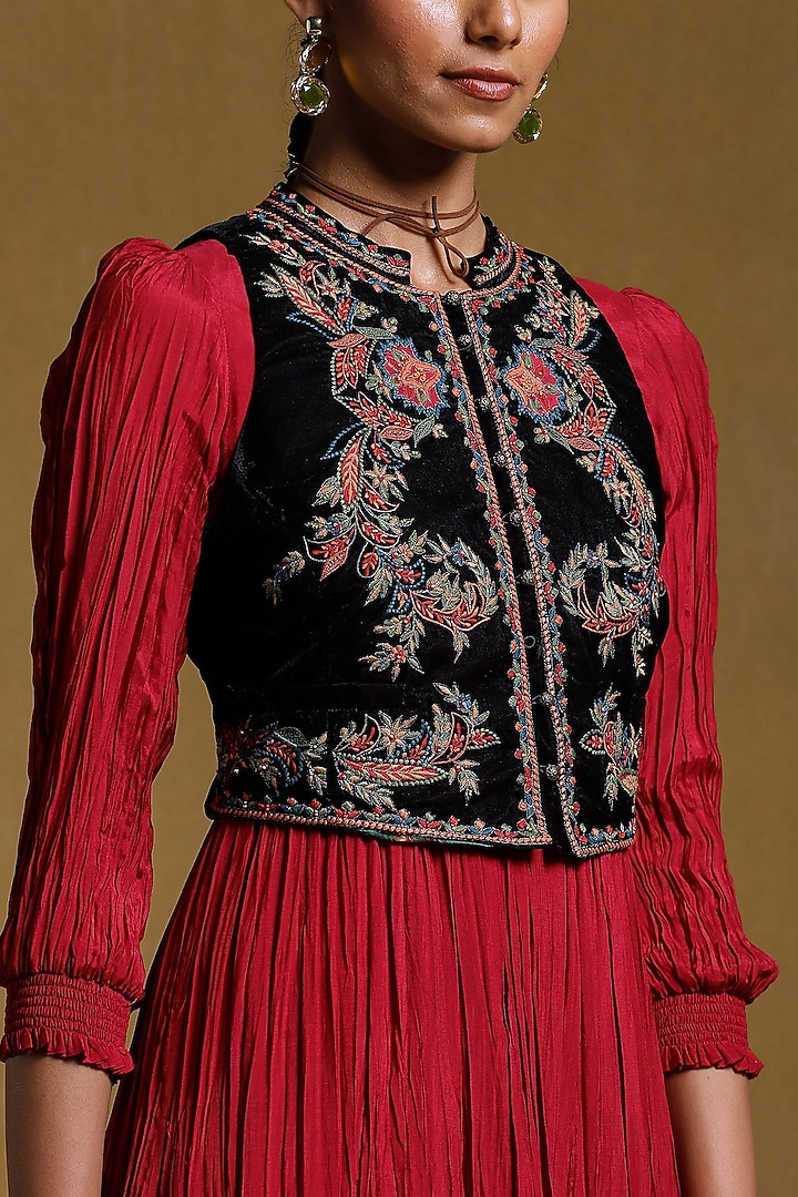Burgundy Viscose Silk Crinkled Midi Summer Dress With Jacket by Ritu Kumar at Pernia's Pop Up Shop
