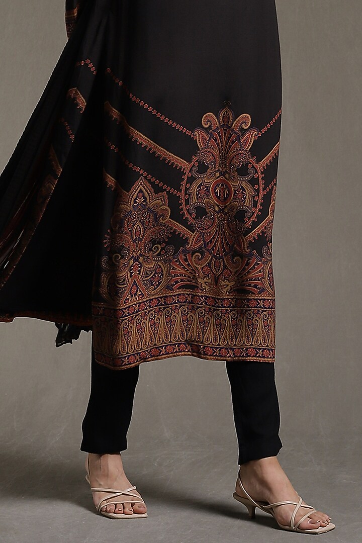 Black Printed Kurta Set by Ritu Kumar at Pernia's Pop Up Shop