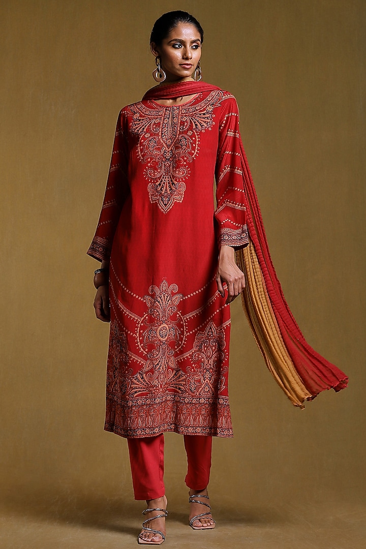 Red Printed Kurta Set by Ritu Kumar at Pernia's Pop Up Shop