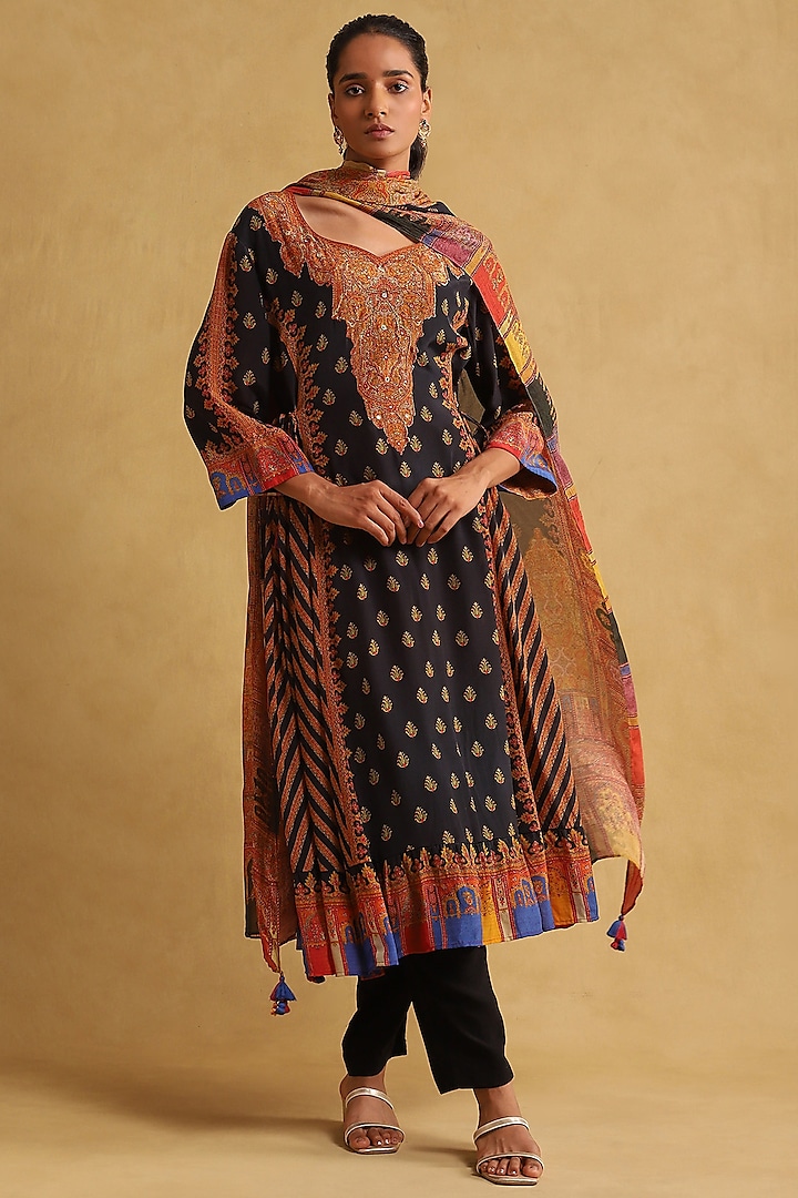 Black Viscose Crepe Printed Kurta Set by Ritu Kumar at Pernia's Pop Up Shop