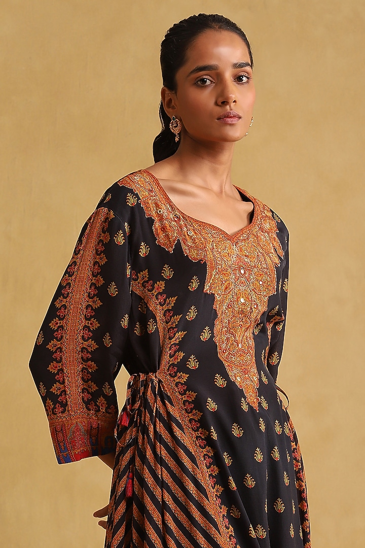 Black Viscose Crepe Printed Kurta Set by Ritu Kumar at Pernia's Pop Up Shop