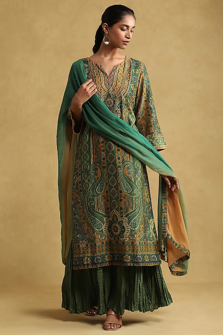 Green Chanderi Paisley Printed Kurta Set by Ritu Kumar at Pernia's Pop Up Shop