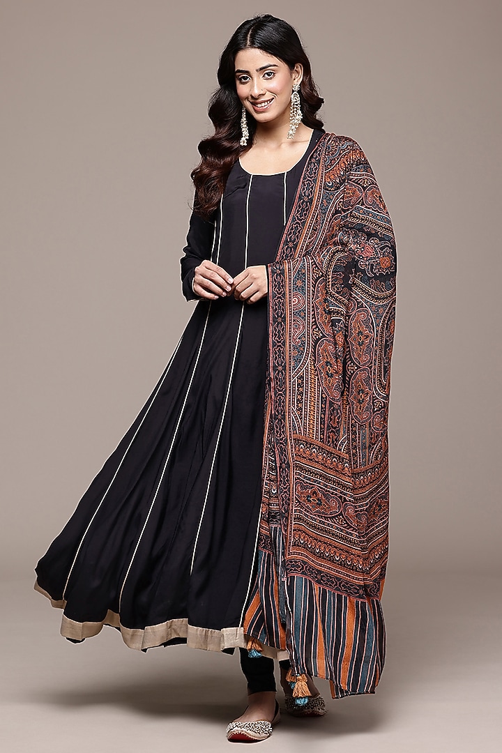 Black Viscose Lurex Kurta Set by Ritu Kumar at Pernia's Pop Up Shop