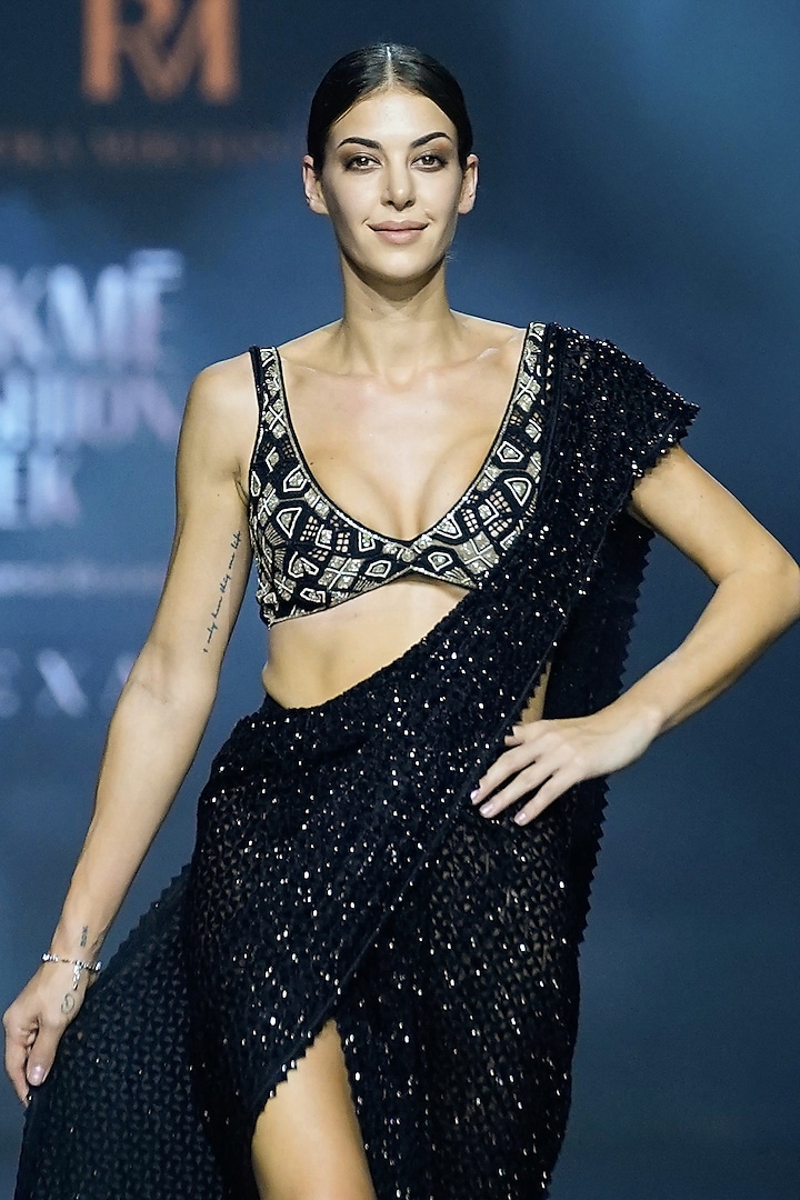 Black Net Pre-Draped Slit Bridal Saree Set by Ritika Mirchandani at Pernia's Pop Up Shop