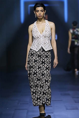 Black & Ivory Net Crystal Bugle Embroidered Skirt Set by Ritika Mirchandani