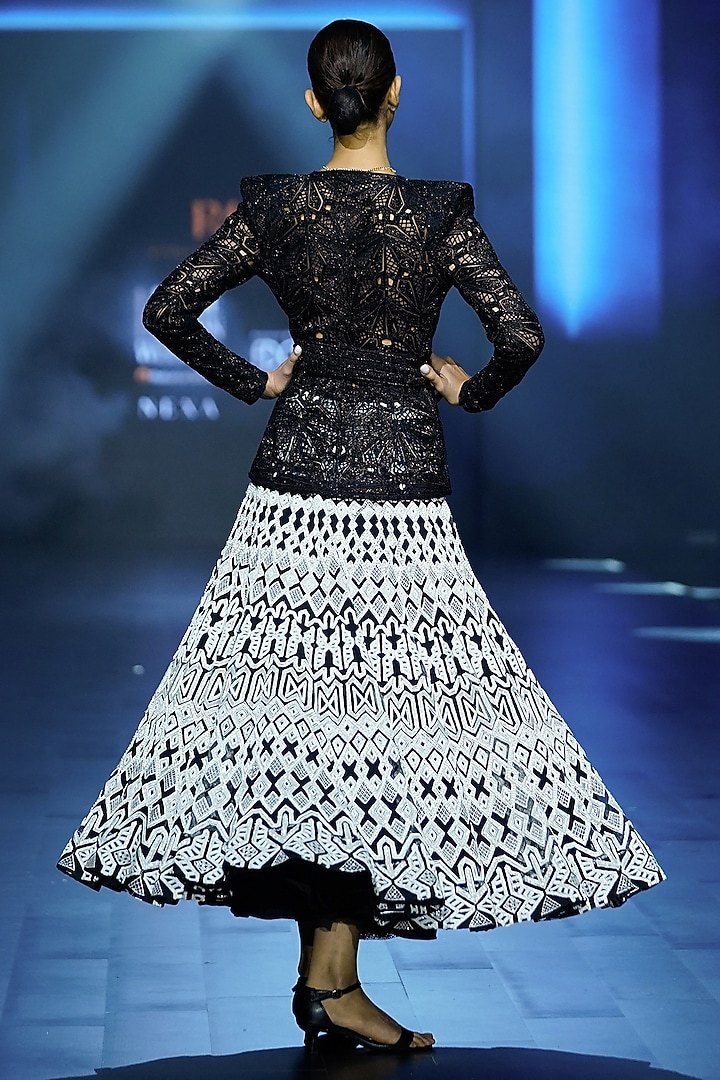 Monochrome Net & Double Georgette Embroidered Bridal Lehenga Set by Ritika Mirchandani at Pernia's Pop Up Shop