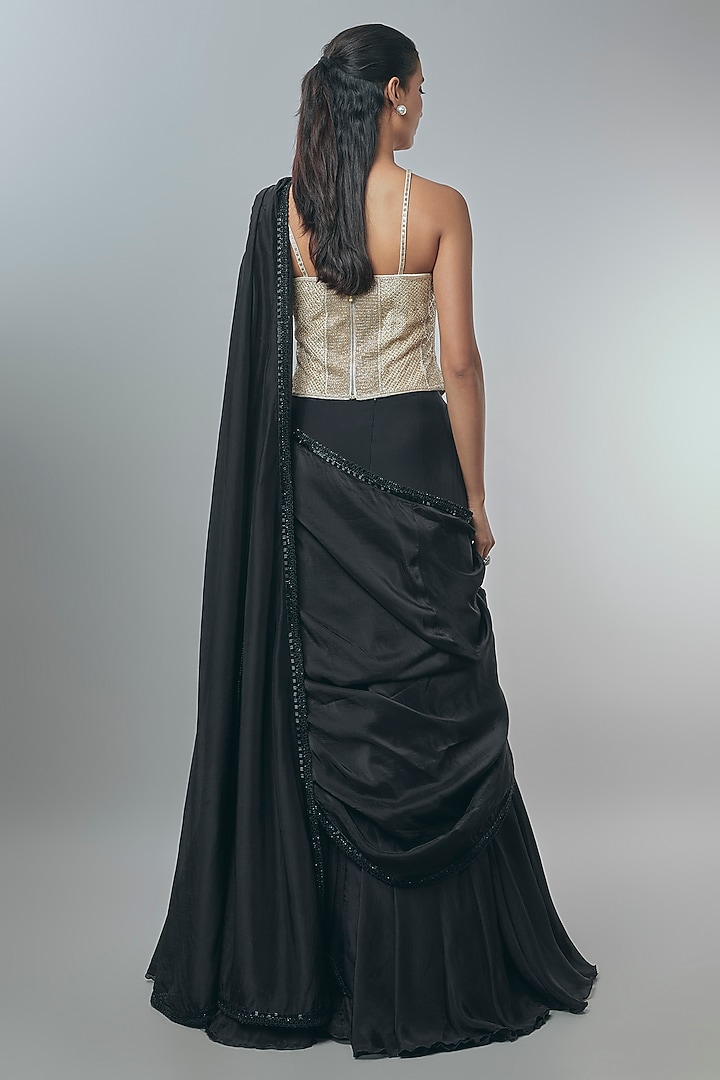 Black Net & Organza Slit Draped Reception Saree Set by Ritika Mirchandani at Pernia's Pop Up Shop