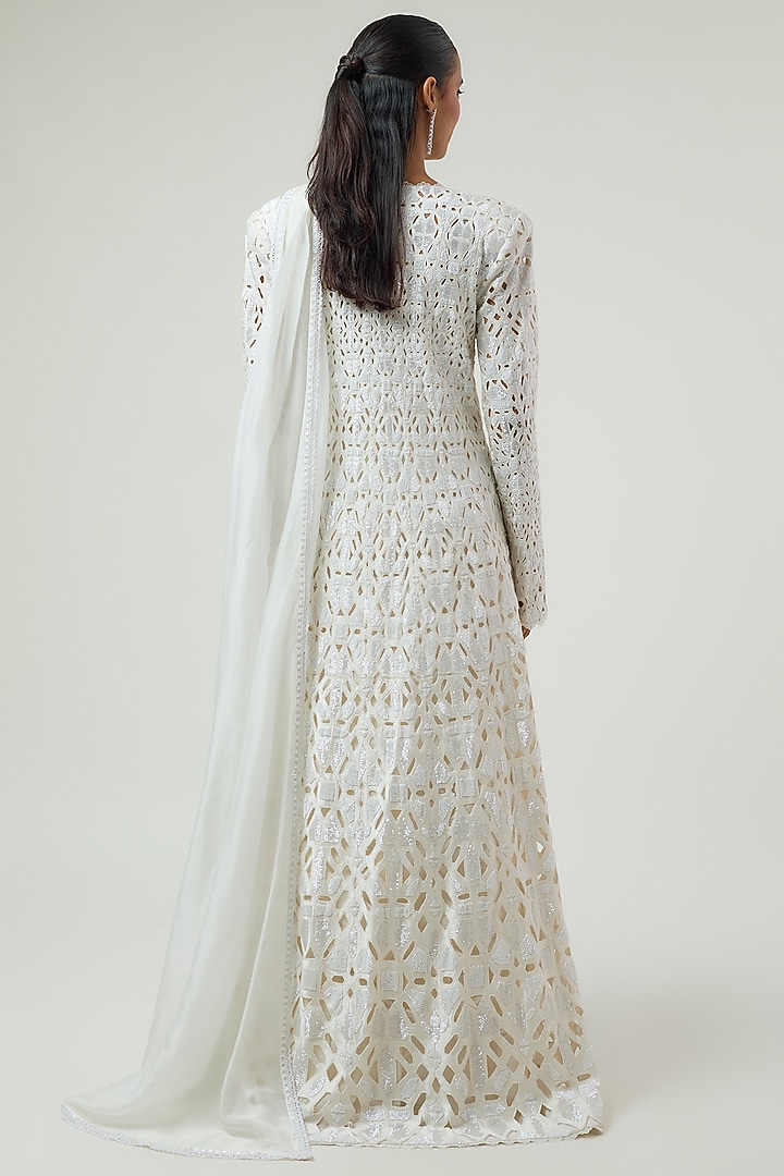 Ivory Net & Organa Draped Slit Bridal Saree Set by Ritika Mirchandani at Pernia's Pop Up Shop