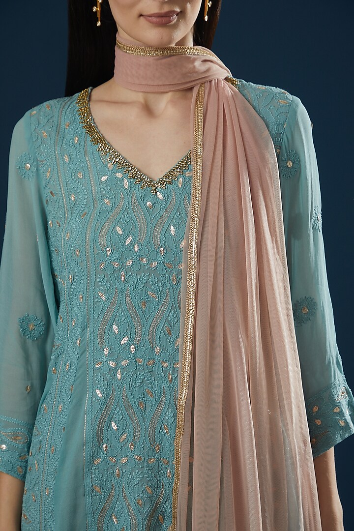 Teal Blue Embroidered Kurta Set by Ritu Pande at Pernia's Pop Up Shop