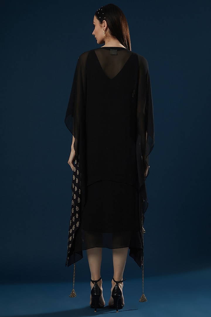 Black Printed Kaftan by Ritu Pande at Pernia's Pop Up Shop