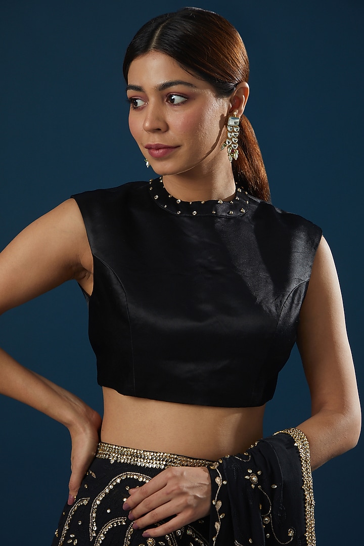 Jet Black Embroidered Party Wear Saree Set by Ritu Pande at Pernia's Pop Up Shop