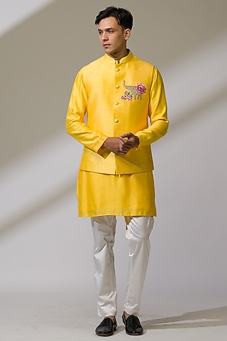 Yellow Raw Silk & Silk Hand Embroidered Bundi Jacket Set by Ritika Patel