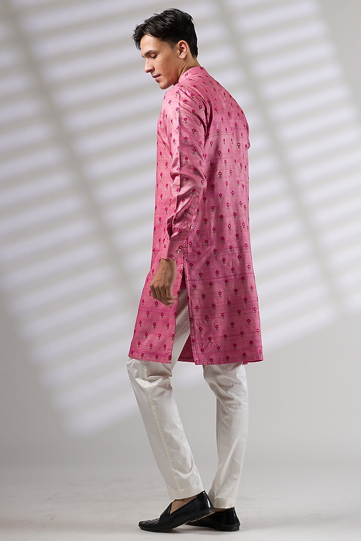 Pink Silk Embroidered Kurta Set by Ritika Patel at Pernia's Pop Up Shop