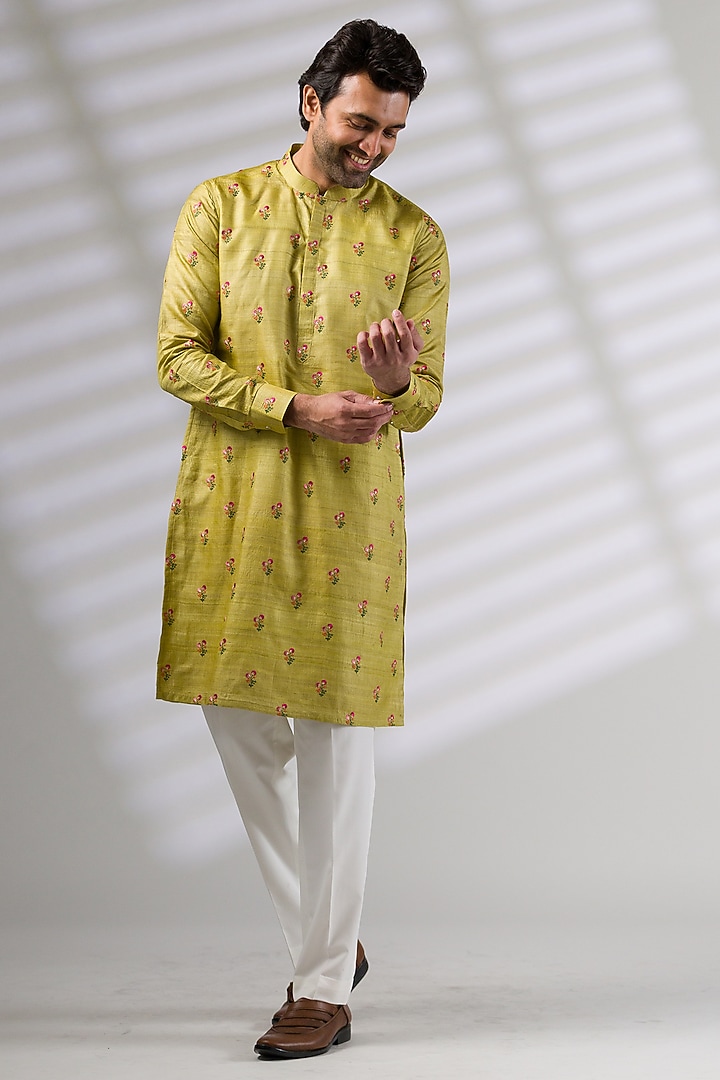 Green Silk Embroidered Kurta Set by Ritika Patel at Pernia's Pop Up Shop