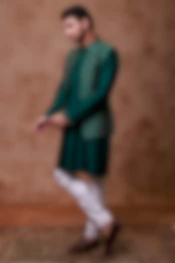 Green Raw Silk Hand Embroidered Bundi Set by Ritika Patel at Pernia's Pop Up Shop