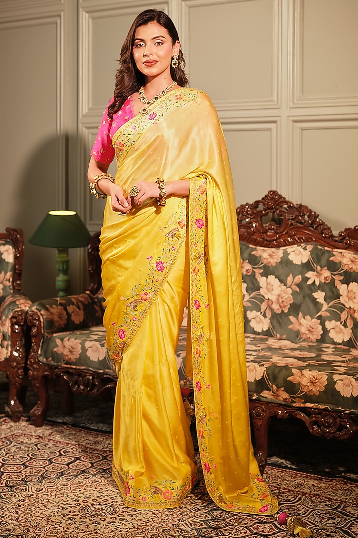 Lemon Yellow Crepe Satin EkTar Resham Embroidered Reception Saree Set by Ritu Surana at Pernia's Pop Up Shop